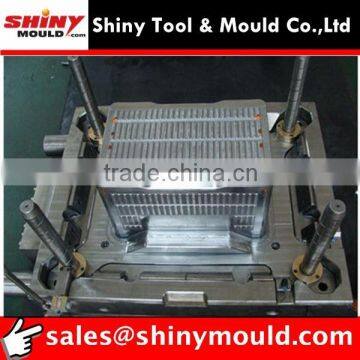 hot runner crate mould