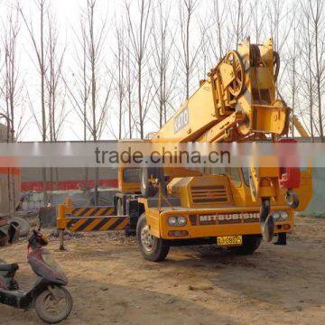 used KATO NK300E truck crane