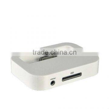 Charging Dock Cradle for Apple IPhone 4 With Audio Output (white)