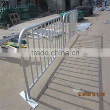 Pedestrian safety metal traffic crowd control portable galvanized steel barricade