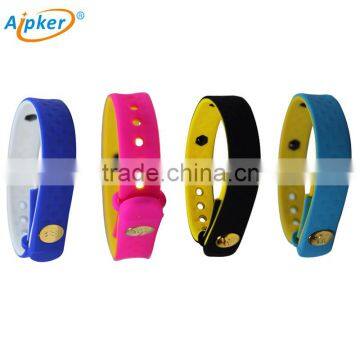 Factory direct sales fashionable wholesale silicon wristband.NFC smart silicon bracelet from china