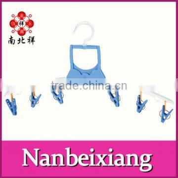 Plastic Clothes Peg Hanger