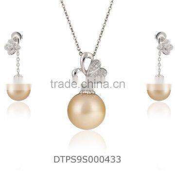 Fancy Silver CZ studded Pearl Pendantset