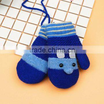 TC13020 Cheap Cut Fashion Winter Warm Kid Mitten Gloves New Style Knitting Pattern String Kids Mitten Wholesale photo-3