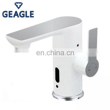 Fast food chains manual & sensor white faucet