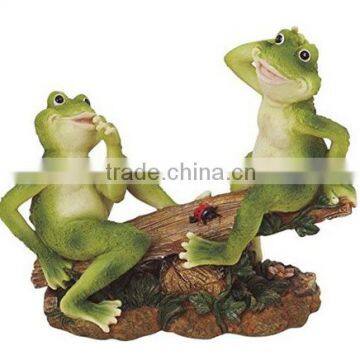 2 Frogs on Seesaw Garden Decoration Collectible Figurine Statue Model