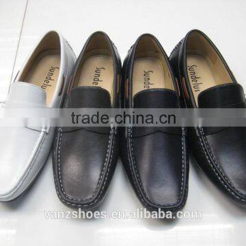 Comfortable PU shoes in plain design.