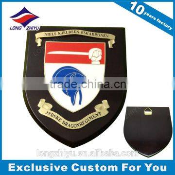 Hot selling high quality wooden trophy shield award plaques design