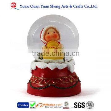 Hotsale Doll polyresin snow globe