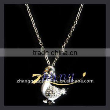 The duck necklace with rhinestone