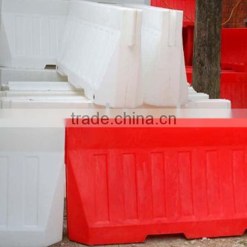 rotomolding traffic barricade