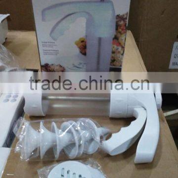 Cake Decorating Kit / Icing Tips for Baking Supplies Dessert Decorator
