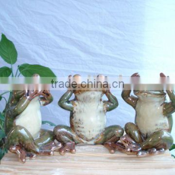 Ceramic frog, garden decoration, outdoor decoration