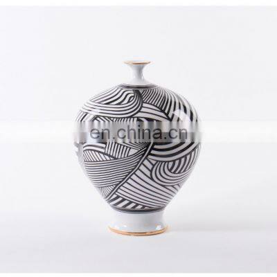 Big Belly Striped Nordic Modern Luxury Black Line White Tabletop Home Decoration Ceramic Vase