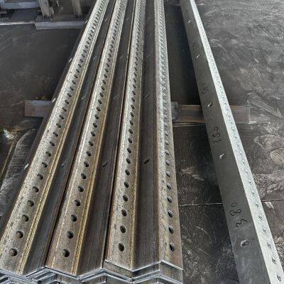 Steel Angle Iron, L-shaped Structural Angle Steel, Used for Building and Structural Support Frames.
