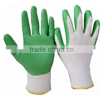 13 Gauge Green Nitrile Smooth Finish Coated Working Gloves with White Shell