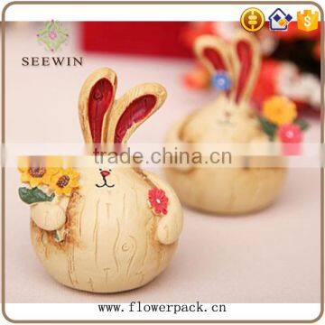 Thin Rabbit Rabbit Couples Rustic Style to Pick a Flower photo-2