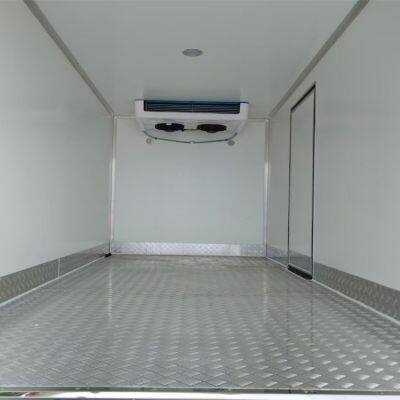 Isuzuexport insulation vehicle; vegetable cold chain transport vehicle