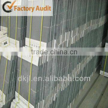 Refractory silicon carbide plates for industrial high temperature furnace