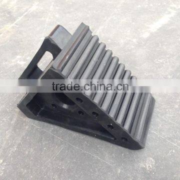 Non-Slip Oil Resistant Rubber Wheel Tire Chock photo-4