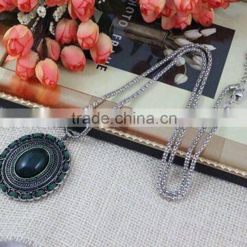 2016 hot selling products high colorful necklace cirle style with seed green beads