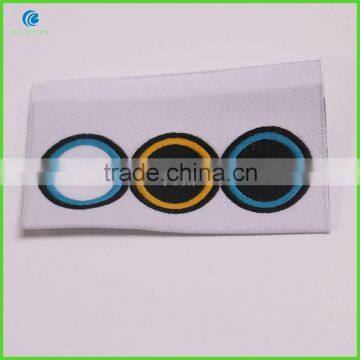 China Customize Brand Name Fabric Cloth Garment Label Woven Cheap Clothing Label photo-2