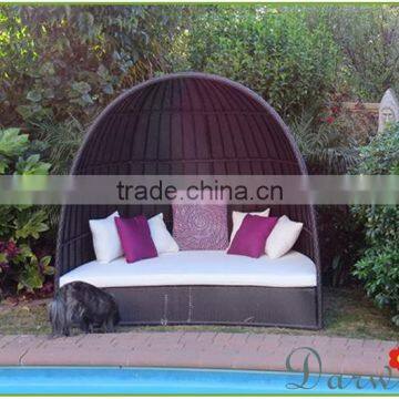 Cheap Outdoor Patio Couch Sofa Round Rattan Daybed                        
                                                                                Supplier's Choice