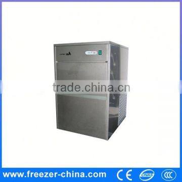 Flake ice machine for food preservation