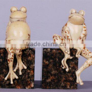 funny decoration frog bookend for study room popular in Singapor