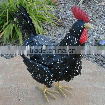 Metal rooster decor