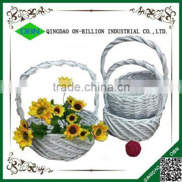 Cheap white wicker flower basket with handle