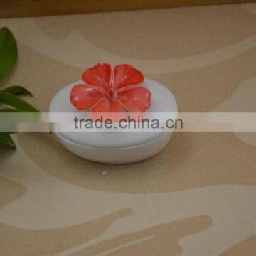 Hand Painted Small Porcelain Jewelery Box With Flower Shape Design photo-2
