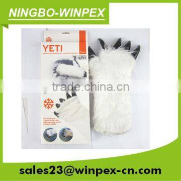 Promotional wholesale useful car creative bear claw Ice Scraper With Glove