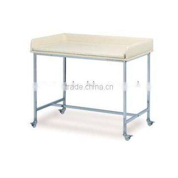 Swaddling Table with Shelf