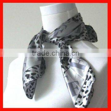 2011 newest fashion silk lady scarf