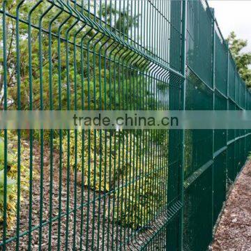 5ml green vmesh fencing with posts and fixings of 2.4 by 2.5