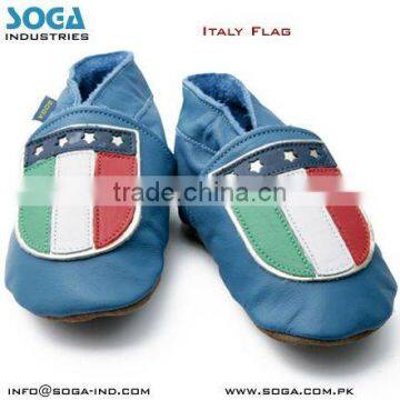 Italy country flag fashion baby shoes .