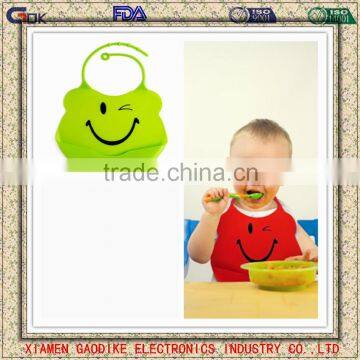 Waterproof Silicone Baby Bibs With Easily Rinse Clean & Air Dries Fast photo-3