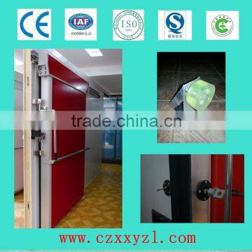 Cold storage room sliding door manual opening