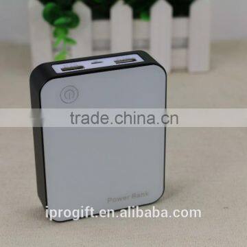 High Quality Full Capacity Rechargeable Battery Mobile Portable Power Bank 10400mAh photo-5