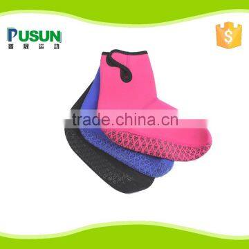 Unisex neoprene slip resistant shoes