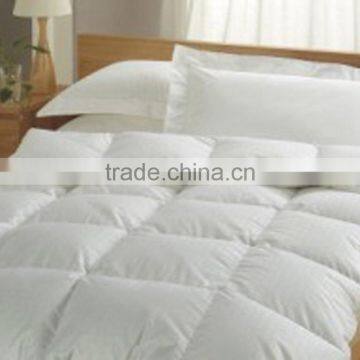 Wholesale high quality white queen size goose feather and down quilt bedding sets