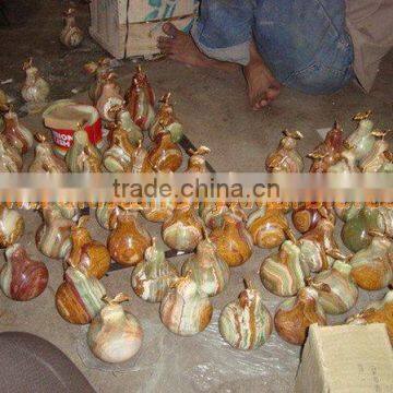 Pakistan Best Price KITCHEN AND DINING DECORATION ONYX PEAR WITH BRASS LEAF HANDICRAFTS photo-3