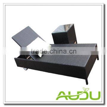 Audu Foldable Wicker Chaise Lounges With Small Side Table photo-3