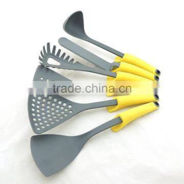 Cheap Nylon Spaghetti Spoon photo-2