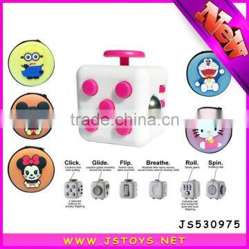 Hot Selling Plastic Cube Stress Reliever Cube photo-4