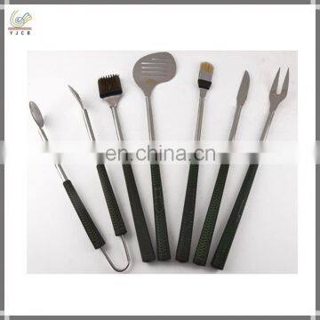 2017 new Good quality golf style new metal BBQ tool set with plastic handle