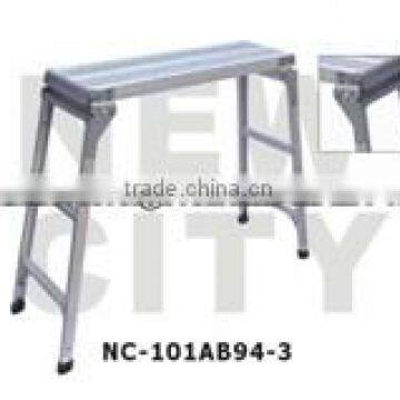 Folding lightweight aluminum work platform