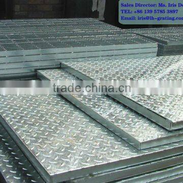 checkered plate steel lattice