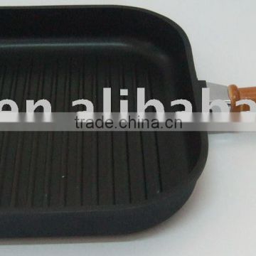 30cm Die Cast Aluminium Grill Pan with Wooden Handle